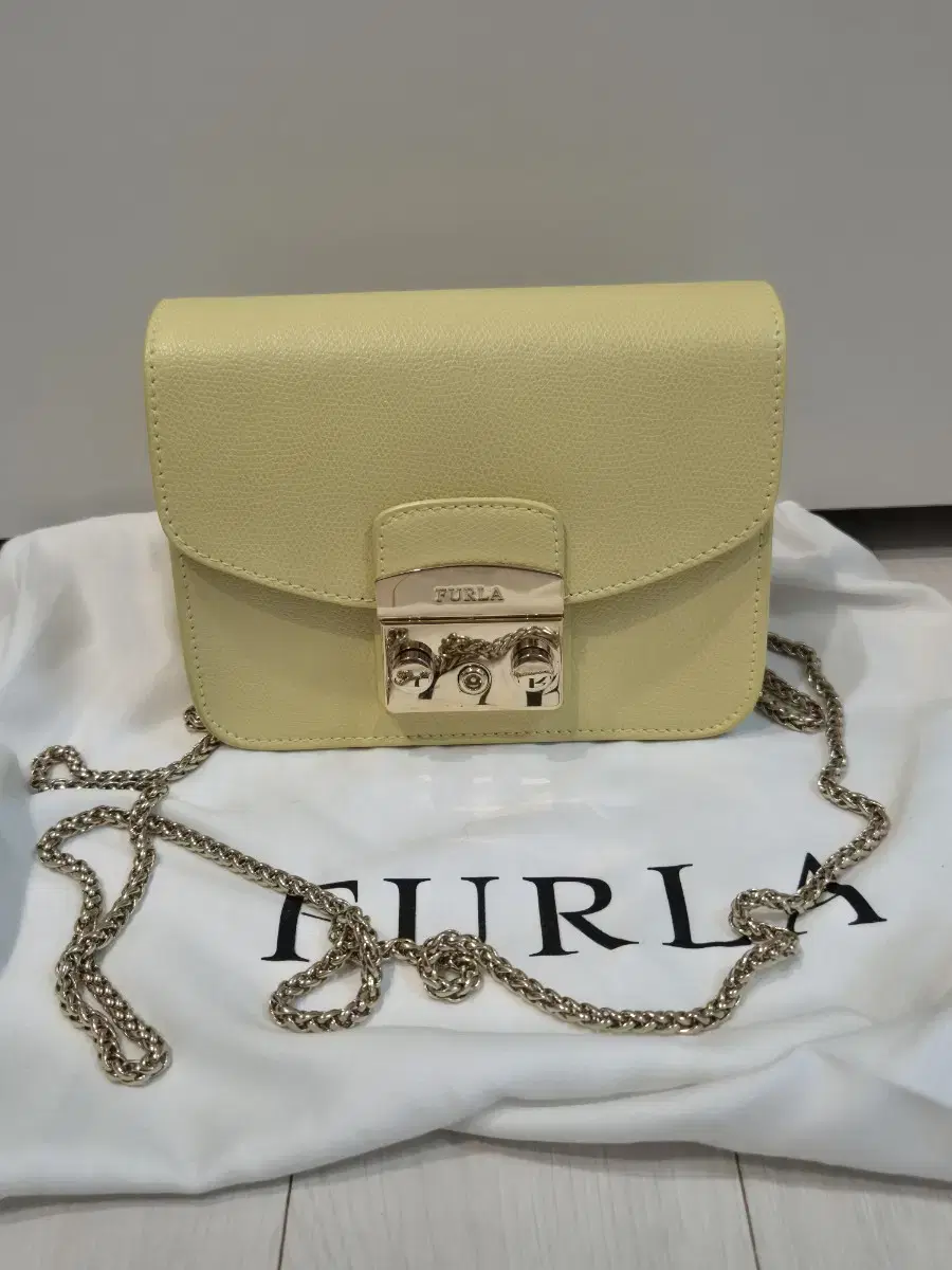 훌라 furla 메트로폴리스 백